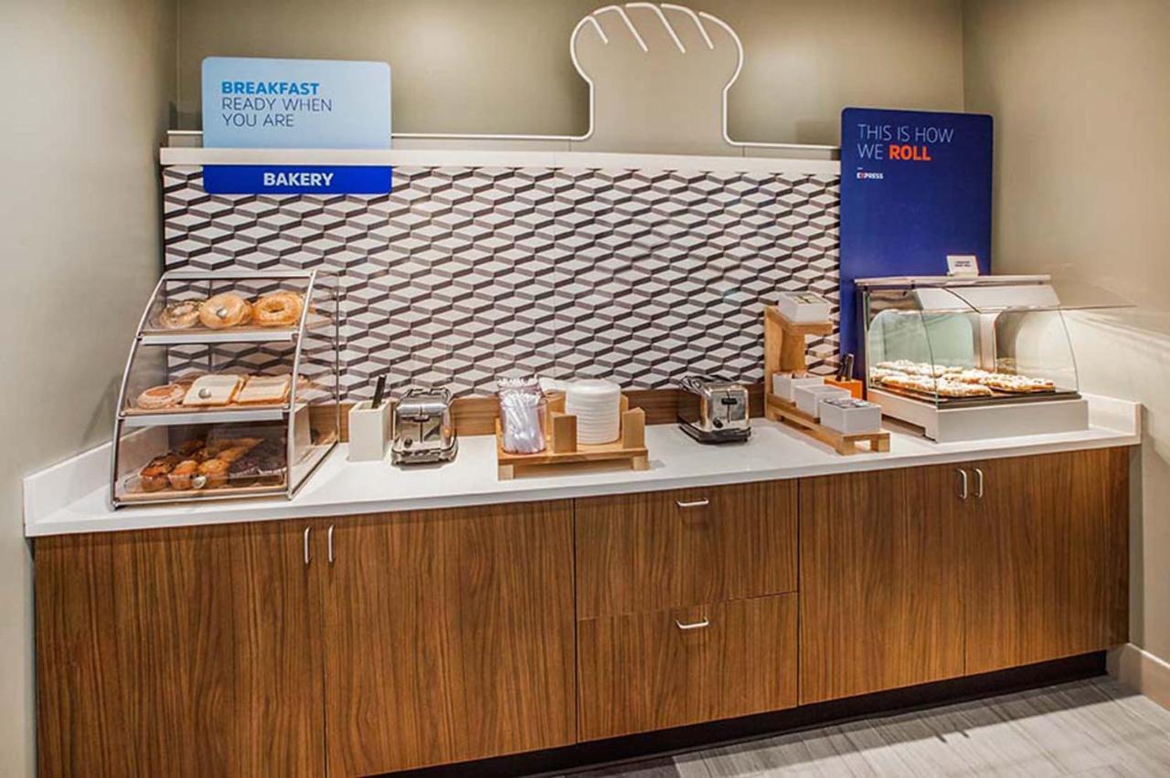 Holiday Inn Express Quantico - Stafford By Ihg Extérieur photo